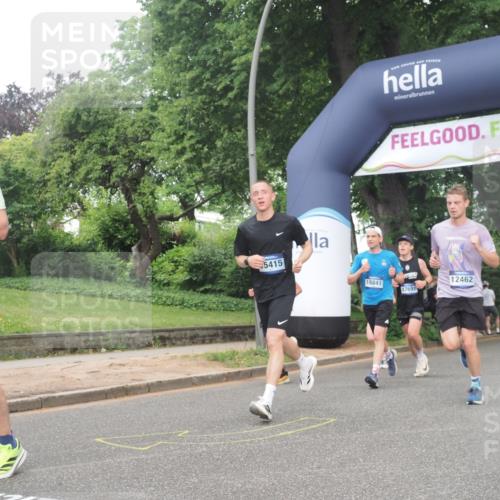 29.06.2025 - hella hamburg halbmarathon KatJ http://msf.ph/oto/8377737 29.06.2025 10:24:44 Zwischen KM18-KM19 3809 meine-sportfotos.de