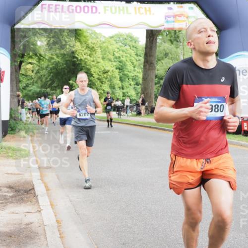 29.06.2025 - hella hamburg halbmarathon MichiJ http://msf.ph/oto/8377762 29.06.2025 10:45:49 Zwischen KM18-KM19 2348, 2619, 3279, 5926, 6202, 10759, 16980, 17839, 18232, 18254, 18954 meine-sportfotos.de
