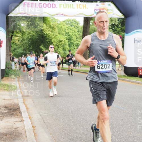 29.06.2025 - hella hamburg halbmarathon MichiJ http://msf.ph/oto/8377790 29.06.2025 10:45:50 Zwischen KM18-KM19 2348, 2619, 3279, 5926, 6202, 10759, 16980, 17839, 18232, 18254, 18954 meine-sportfotos.de