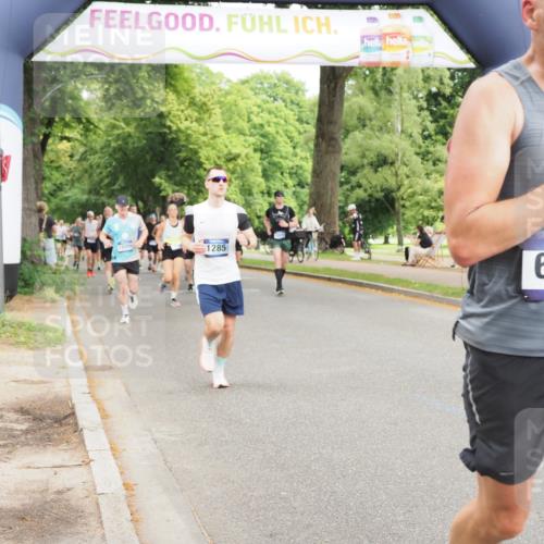 29.06.2025 - hella hamburg halbmarathon MichiJ http://msf.ph/oto/8377839 29.06.2025 10:45:51 Zwischen KM18-KM19 1285, 2619, 3279, 5926, 6202, 10759, 16980, 18232, 18254, 18954 meine-sportfotos.de