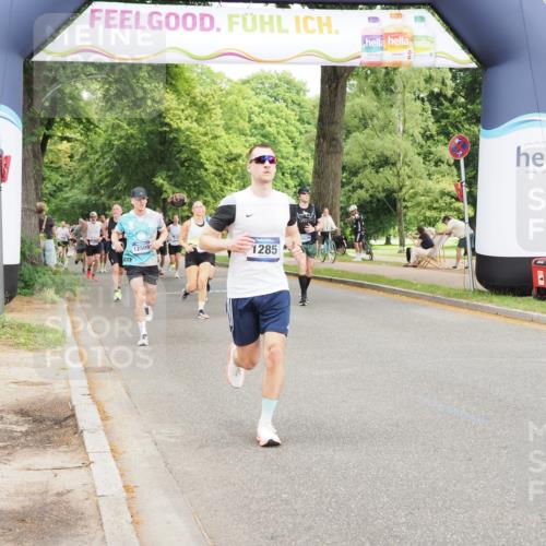29.06.2025 - hella hamburg halbmarathon MichiJ http://msf.ph/oto/8377871 29.06.2025 10:45:51 Zwischen KM18-KM19 1285, 2619, 3279, 5926, 6202, 10759, 16980, 18232, 18254, 18954 meine-sportfotos.de
