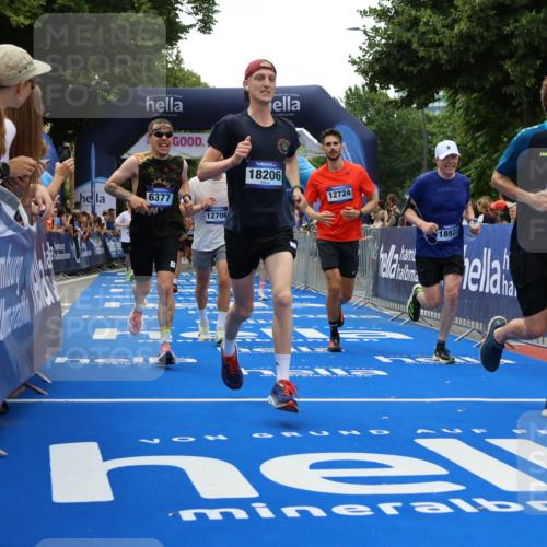 29.06.2025 - hella hamburg halbmarathon Strokosch-Dieckow http://msf.ph/oto/8377913 29.06.2025 10:48:00 Ziel 1086, 1604, 1613, 4324, 4528, 4601, 4711, 5022, 6377, 9626, 9638, 12706, 12724, 12747, 12808, 13570, 14730, 15333, 16094, 16149, 16766, 17451, 18206, 18922, 19198 meine-sportfotos.de