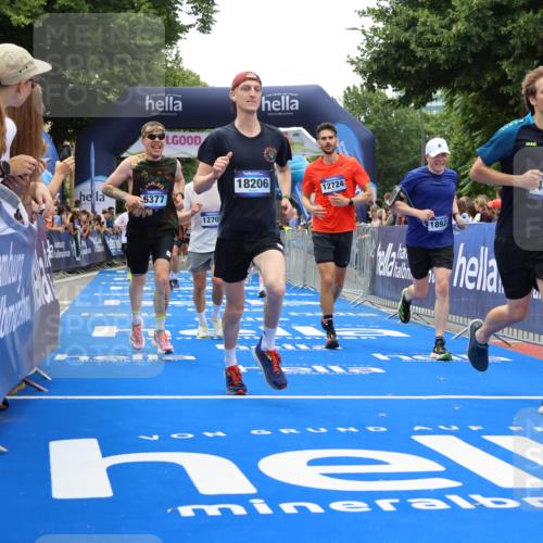 29.06.2025 - hella hamburg halbmarathon Strokosch-Dieckow http://msf.ph/oto/8377930 29.06.2025 10:48:00 Ziel 1086, 1604, 1613, 4324, 4528, 4601, 4711, 5022, 6377, 9626, 9638, 12706, 12724, 12747, 12808, 13570, 14730, 15333, 16094, 16149, 16766, 17451, 18206, 18922, 19198 meine-sportfotos.de