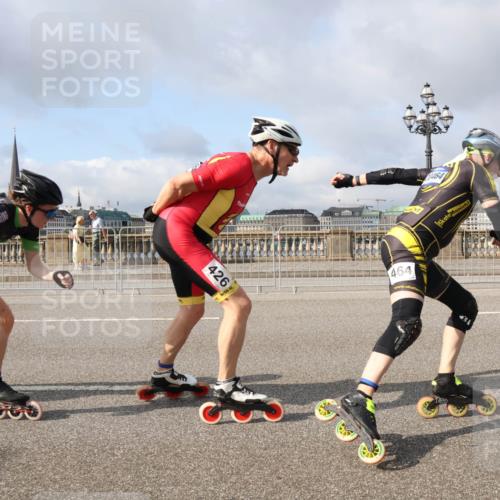 29.06.2025 - hella hamburg halbmarathon Lena Gebhardt http://msf.ph/oto/8377933 29.06.2025 08:51:26 Lombardsbrücke 404, 426, 464, 0464 meine-sportfotos.de