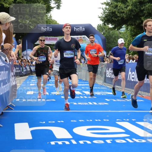 29.06.2025 - hella hamburg halbmarathon Strokosch-Dieckow http://msf.ph/oto/8377953 29.06.2025 10:48:00 Ziel 1086, 1604, 1613, 4324, 4528, 4601, 4711, 5022, 6377, 9626, 9638, 12706, 12724, 12747, 12808, 13570, 14730, 15333, 16094, 16149, 16766, 17451, 18206, 18922, 19198 meine-sportfotos.de