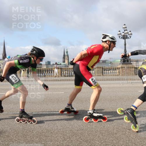 29.06.2025 - hella hamburg halbmarathon Lena Gebhardt http://msf.ph/oto/8377981 29.06.2025 08:51:26 Lombardsbrücke 396, 404, 426, 70464, 464 meine-sportfotos.de