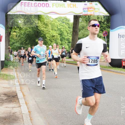 29.06.2025 - hella hamburg halbmarathon MichiJ http://msf.ph/oto/8377997 29.06.2025 10:45:52 Zwischen KM18-KM19 1285, 2619, 3279, 5926, 6202, 10539, 10759, 15914, 16980, 18254 meine-sportfotos.de
