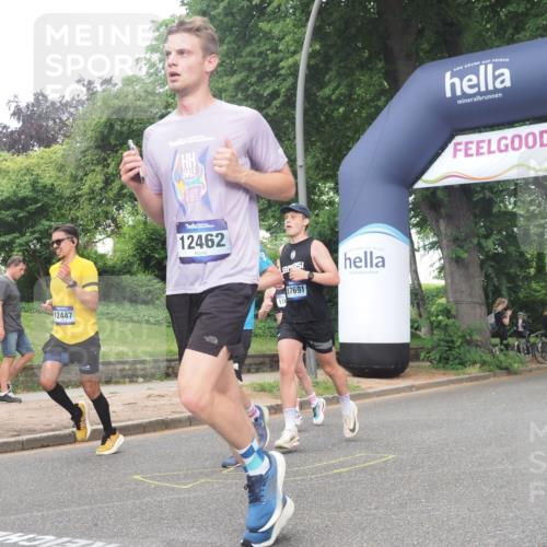 29.06.2025 - hella hamburg halbmarathon KatJ http://msf.ph/oto/8377999 29.06.2025 10:24:45 Zwischen KM18-KM19 3809 meine-sportfotos.de