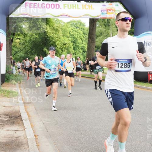 29.06.2025 - hella hamburg halbmarathon MichiJ http://msf.ph/oto/8378012 29.06.2025 10:45:52 Zwischen KM18-KM19 1285, 2619, 3279, 5926, 6202, 10539, 10759, 15914, 16980, 18254 meine-sportfotos.de