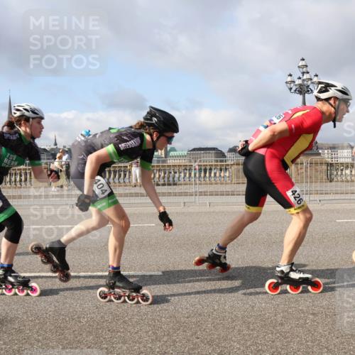 29.06.2025 - hella hamburg halbmarathon Lena Gebhardt http://msf.ph/oto/8378024 29.06.2025 08:51:26 Lombardsbrücke 396, 404, 426, 20464, 464 meine-sportfotos.de