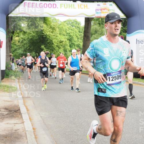 29.06.2025 - hella hamburg halbmarathon MichiJ http://msf.ph/oto/8378057 29.06.2025 10:45:54 Zwischen KM18-KM19 1285, 2006, 3279, 5926, 6202, 9353, 10539, 10915, 12509, 14375, 15914, 17825, 18153, 18254 meine-sportfotos.de