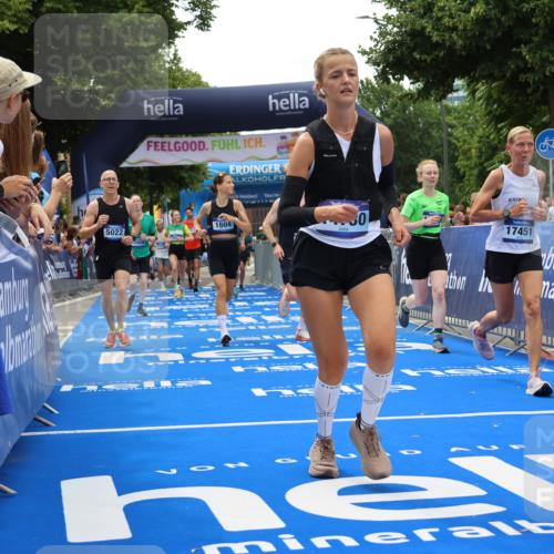 29.06.2025 - hella hamburg halbmarathon Strokosch-Dieckow http://msf.ph/oto/8378188 29.06.2025 10:47:54 Ziel 1604, 1613, 4528, 4601, 5022, 6377, 6836, 8564, 11961, 12808, 14383, 14730, 15333, 16766, 17451, 18206, 18356, 18836, 18922, 19198 meine-sportfotos.de