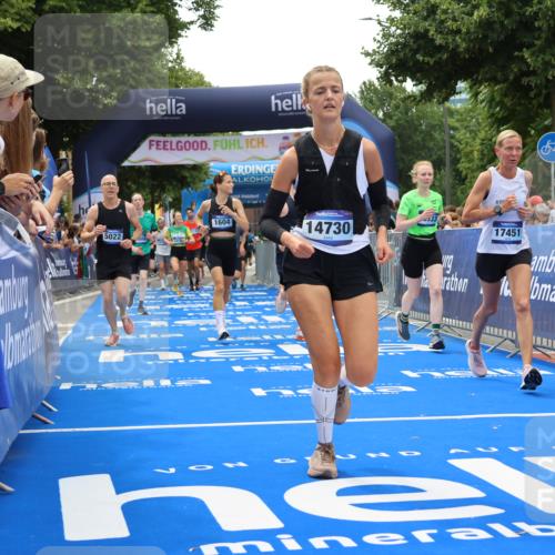 29.06.2025 - hella hamburg halbmarathon Strokosch-Dieckow http://msf.ph/oto/8378222 29.06.2025 10:47:54 Ziel 1604, 1613, 4528, 4601, 5022, 6377, 6836, 8564, 11961, 12808, 14383, 14730, 15333, 16766, 17451, 18206, 18356, 18836, 18922, 19198 meine-sportfotos.de