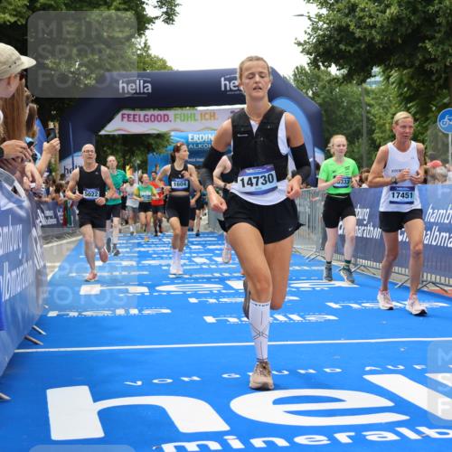 29.06.2025 - hella hamburg halbmarathon Strokosch-Dieckow http://msf.ph/oto/8378250 29.06.2025 10:47:54 Ziel 1604, 1613, 4528, 4601, 5022, 6377, 6836, 8564, 11961, 12808, 14383, 14730, 15333, 16766, 17451, 18206, 18356, 18836, 18922, 19198 meine-sportfotos.de