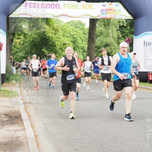 29.06.2025 - hella hamburg halbmarathon MichiJ http://msf.ph/oto/8378259 29.06.2025 10:45:56 Zwischen KM18-KM19 1285, 2006, 5926, 6202, 9156, 9353, 10539, 10915, 12509, 14375, 14628, 15914, 17825, 18153 meine-sportfotos.de