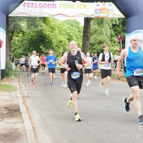 29.06.2025 - hella hamburg halbmarathon MichiJ http://msf.ph/oto/8378309 29.06.2025 10:45:56 Zwischen KM18-KM19 1285, 2006, 5926, 6202, 9156, 9353, 10539, 10915, 12509, 14375, 14628, 15914, 17825, 18153 meine-sportfotos.de