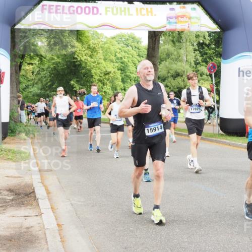 29.06.2025 - hella hamburg halbmarathon MichiJ http://msf.ph/oto/8378378 29.06.2025 10:45:56 Zwischen KM18-KM19 1285, 2006, 5926, 6202, 9156, 9353, 10539, 10915, 12509, 14375, 14628, 15914, 17825, 18153 meine-sportfotos.de