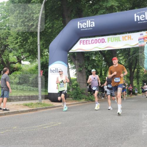 29.06.2025 - hella hamburg halbmarathon KatJ http://msf.ph/oto/8378436 29.06.2025 10:24:50 Zwischen KM18-KM19 3843 meine-sportfotos.de