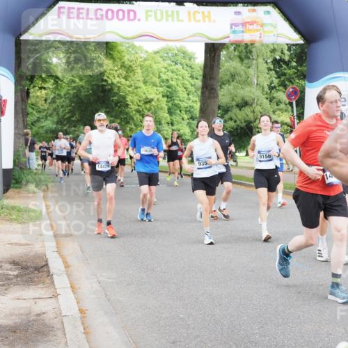 29.06.2025 - hella hamburg halbmarathon MichiJ http://msf.ph/oto/8378485 29.06.2025 10:45:57 Zwischen KM18-KM19 1285, 2006, 2957, 9156, 9353, 10539, 10915, 11757, 12509, 12809, 14375, 14429, 14628, 15914, 17825, 18153 meine-sportfotos.de