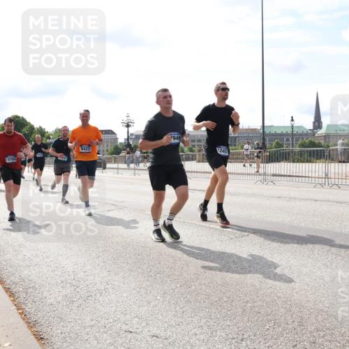 29.06.2025 - hella hamburg halbmarathon Lena Gebhardt http://msf.ph/oto/8378538 29.06.2025 10:15:26 Lombardsbrücke 18769, 9423, 7949, 12457, 1296, 1379, 1440, 1524, 1575, 1745, 2110, 2140, 2281, 2720, 2989, 3417, 3507, 3509, 3513, 3650, 3844, 4466, 4492, 4494, 4495, 4641, 5069, 5271, 5739, 5800, 5986, 6181, 6248, 6317, 6376, 6576, 7452, 7809, 7810, 7881, 8237, 8256, 8275, 8563, 8609, 9113, 9192, 9307, 9423, 9657, 9847, 9911, 9975, 9997, 10108, 10589, 10717, 10775, 10858, 11271, 11598, 12457, 12521, 13197, 13453, 13500, 14413, 14550, 14552, 15150, 15307, 15740 meine-sportfotos.de