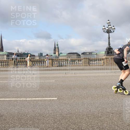29.06.2025 - hella hamburg halbmarathon Lena Gebhardt http://msf.ph/oto/8378586 29.06.2025 08:51:27 Lombardsbrücke 19 meine-sportfotos.de
