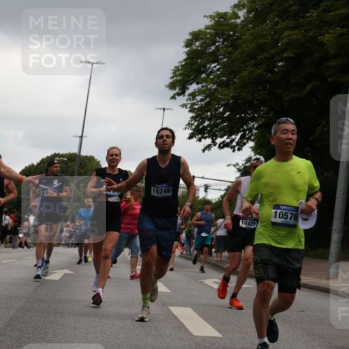 29.06.2025 - hella hamburg halbmarathon Yannick Fuchs http://msf.ph/oto/8378587 29.06.2025 10:54:36 20KM 1364, 1414, 1653, 1681, 2322, 2323, 2363, 6033, 6201, 6309, 6487, 6754, 6757, 7006, 7065, 7636, 8003, 8191, 8421, 8422, 8509, 8662, 8923, 9020, 9021, 10534, 10576, 11041, 11366, 11623, 11702, 11753, 11782, 11937, 12491, 13488, 13589, 14429, 15269, 17491, 17825, 17899, 17952, 18029, 18063, 19159, 19246 meine-sportfotos.de
