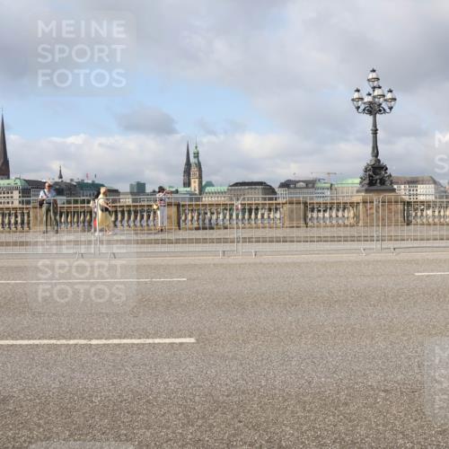 29.06.2025 - hella hamburg halbmarathon Lena Gebhardt http://msf.ph/oto/8378656 29.06.2025 08:51:28 Lombardsbrücke 196 meine-sportfotos.de