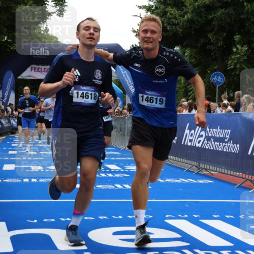29.06.2025 - hella hamburg halbmarathon Strokosch-Dieckow http://msf.ph/oto/8378680 29.06.2025 10:47:37 Ziel 1070, 1320, 1696, 2284, 2708, 5889, 6009, 7962, 8023, 8234, 8927, 10969, 10988, 11283, 12870, 13223, 13303, 13948, 14618, 14619, 15451, 15478, 15479, 16205, 17229, 18104, 18430, 18970, 19181 meine-sportfotos.de