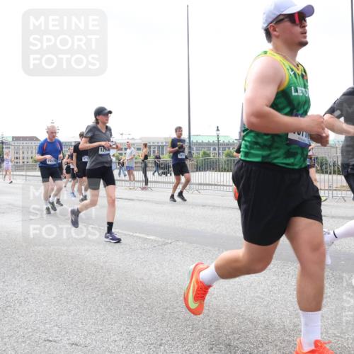 29.06.2025 - hella hamburg halbmarathon Lena Gebhardt http://msf.ph/oto/8378724 29.06.2025 10:40:08 Lombardsbrücke 191, 19163, 157, 6715, 14578, 1290, 432, 1018, 1037, 1058, 1076, 1291, 1586, 1691, 1899, 2019, 2109, 2254, 2313, 2515, 2572, 2866, 2888, 2976, 3046, 3237, 3295, 3515, 3607, 3808, 3810, 3882, 3883, 3884, 4173, 4271, 4298, 4471, 4752, 4756, 5113, 5229, 5263, 5351, 5352, 5654, 5877, 5901, 5975, 6076, 6097, 6363, 6428, 6463, 6548, 6673, 6698, 6739, 6750, 6866, 6876, 6890, 6920, 7045, 7108, 7125, 7174, 7429, 7455, 7456, 7675, 7850, 8107, 8307, 8612, 10441 meine-sportfotos.de