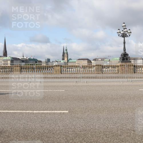 29.06.2025 - hella hamburg halbmarathon Lena Gebhardt http://msf.ph/oto/8378747 29.06.2025 08:51:56 Lombardsbrücke  meine-sportfotos.de