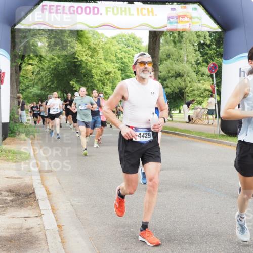 29.06.2025 - hella hamburg halbmarathon MichiJ http://msf.ph/oto/8378755 29.06.2025 10:45:59 Zwischen KM18-KM19 1285, 2006, 2957, 7259, 9156, 9353, 10539, 10915, 11757, 12509, 12809, 14375, 14429, 14628, 15914, 17176, 17825, 17931, 18153, 18467 meine-sportfotos.de