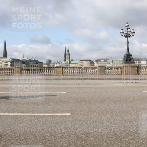 29.06.2025 - hella hamburg halbmarathon Lena Gebhardt http://msf.ph/oto/8378827 29.06.2025 08:51:56 Lombardsbrücke 483 meine-sportfotos.de