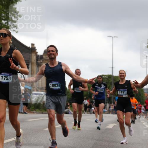 29.06.2025 - hella hamburg halbmarathon Yannick Fuchs http://msf.ph/oto/8378828 29.06.2025 10:54:37 20KM 1364, 1414, 1653, 1681, 2322, 2323, 2363, 6033, 6201, 6309, 6487, 6754, 6757, 7006, 7065, 7636, 8003, 8191, 8421, 8422, 8662, 8923, 9020, 9021, 10534, 10576, 11041, 11366, 11623, 11702, 11753, 11782, 11937, 12491, 13488, 13589, 14429, 15269, 17491, 17825, 17899, 17952, 18029, 18063, 19159, 19246 meine-sportfotos.de