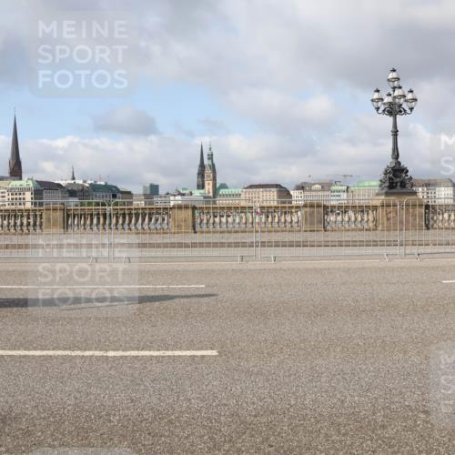 29.06.2025 - hella hamburg halbmarathon Lena Gebhardt http://msf.ph/oto/8378855 29.06.2025 08:51:56 Lombardsbrücke 887 meine-sportfotos.de