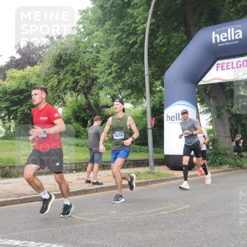 29.06.2025 - hella hamburg halbmarathon KatJ http://msf.ph/oto/8378999 29.06.2025 10:24:54 Zwischen KM18-KM19 3843 meine-sportfotos.de
