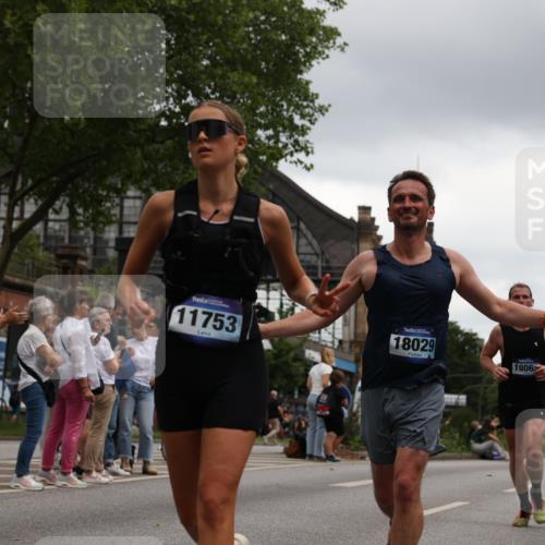 29.06.2025 - hella hamburg halbmarathon Yannick Fuchs http://msf.ph/oto/8379001 29.06.2025 10:54:37 20KM 1364, 1414, 1653, 1681, 2322, 2323, 2363, 6033, 6201, 6309, 6487, 6754, 6757, 7006, 7065, 7636, 8003, 8191, 8421, 8422, 8662, 8923, 9020, 9021, 10534, 10576, 11041, 11366, 11623, 11702, 11753, 11782, 11937, 12491, 13488, 13589, 14429, 15269, 17491, 17825, 17899, 17952, 18029, 18063, 19159, 19246 meine-sportfotos.de