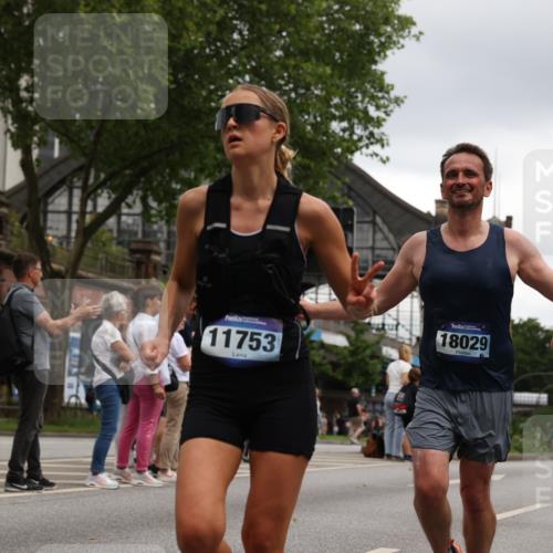 29.06.2025 - hella hamburg halbmarathon Yannick Fuchs http://msf.ph/oto/8379043 29.06.2025 10:54:37 20KM 1364, 1414, 1653, 1681, 2322, 2323, 2363, 6033, 6201, 6309, 6487, 6754, 6757, 7006, 7065, 7636, 8003, 8191, 8421, 8422, 8662, 8923, 9020, 9021, 10534, 10576, 11041, 11366, 11623, 11702, 11753, 11782, 11937, 12491, 13488, 13589, 14429, 15269, 17491, 17825, 17899, 17952, 18029, 18063, 19159, 19246 meine-sportfotos.de