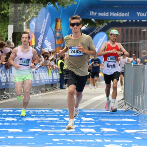 29.06.2025 - hella hamburg halbmarathon Strokosch-Dieckow http://msf.ph/oto/8379046 29.06.2025 10:25:01 Ziel 2483, 10867, 11078, 15483 meine-sportfotos.de
