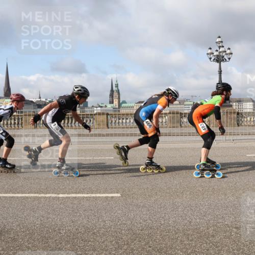 29.06.2025 - hella hamburg halbmarathon Lena Gebhardt http://msf.ph/oto/8379110 29.06.2025 08:51:57 Lombardsbrücke 173, 466, 483 meine-sportfotos.de