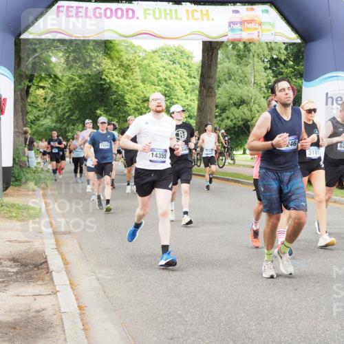 29.06.2025 - hella hamburg halbmarathon MichiJ http://msf.ph/oto/8379132 29.06.2025 10:46:02 Zwischen KM18-KM19 2957, 3181, 6208, 7259, 8089, 9156, 9353, 10915, 11757, 12378, 12406, 12633, 12809, 14355, 14375, 14429, 14628, 17176, 17825, 17931, 18153, 18467, 19246 meine-sportfotos.de