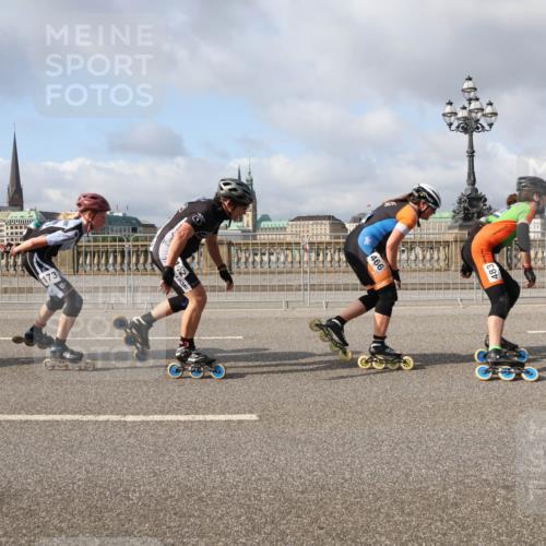 29.06.2025 - hella hamburg halbmarathon Lena Gebhardt http://msf.ph/oto/8379137 29.06.2025 08:51:57 Lombardsbrücke 458, 173, 466, 4 meine-sportfotos.de