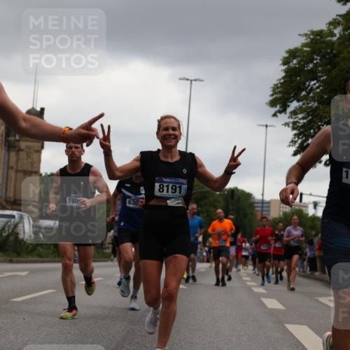 29.06.2025 - hella hamburg halbmarathon Yannick Fuchs http://msf.ph/oto/8379158 29.06.2025 10:54:38 20KM 1364, 1414, 1653, 1681, 2322, 2323, 2363, 6033, 6201, 6309, 6487, 6754, 6757, 7006, 7065, 7636, 8003, 8191, 8421, 8422, 8662, 8923, 9020, 9021, 10534, 10576, 11041, 11366, 11623, 11702, 11753, 11782, 11937, 12491, 13488, 13589, 14429, 15269, 17491, 17825, 17899, 17952, 18029, 18063, 19117, 19146, 19159, 19246 meine-sportfotos.de