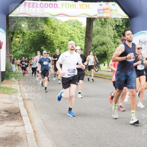 29.06.2025 - hella hamburg halbmarathon MichiJ http://msf.ph/oto/8379164 29.06.2025 10:46:03 Zwischen KM18-KM19 2957, 3181, 6208, 7259, 7287, 8089, 9156, 11158, 11757, 12378, 12406, 12633, 12809, 14355, 14429, 14628, 17176, 17931, 18467, 19246 meine-sportfotos.de
