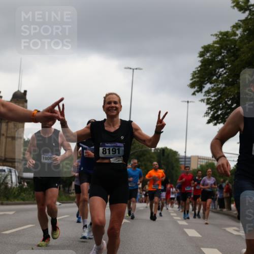 29.06.2025 - hella hamburg halbmarathon Yannick Fuchs http://msf.ph/oto/8379213 29.06.2025 10:54:38 20KM 1364, 1414, 1653, 1681, 2322, 2323, 2363, 6033, 6201, 6309, 6487, 6754, 6757, 7006, 7065, 7636, 8003, 8191, 8421, 8422, 8662, 8923, 9020, 9021, 10534, 10576, 11041, 11366, 11623, 11702, 11753, 11782, 11937, 12491, 13488, 13589, 14429, 15269, 17491, 17825, 17899, 17952, 18029, 18063, 19117, 19146, 19159, 19246 meine-sportfotos.de