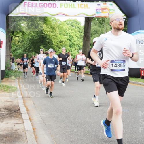 29.06.2025 - hella hamburg halbmarathon MichiJ http://msf.ph/oto/8379252 29.06.2025 10:46:03 Zwischen KM18-KM19 2957, 3181, 6208, 7259, 7287, 8089, 9156, 11158, 11757, 12378, 12406, 12633, 12809, 14355, 14429, 14628, 17176, 17931, 18467, 19246 meine-sportfotos.de