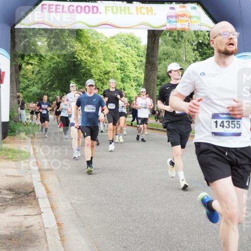 29.06.2025 - hella hamburg halbmarathon MichiJ http://msf.ph/oto/8379275 29.06.2025 10:46:04 Zwischen KM18-KM19 2957, 3181, 3425, 6208, 6997, 7259, 7287, 8089, 11158, 11159, 11757, 12378, 12406, 12633, 12809, 14355, 14429, 15240, 17176, 17931, 18467, 19246 meine-sportfotos.de