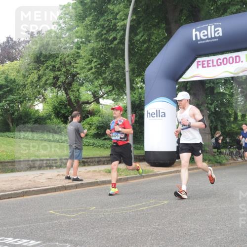 29.06.2025 - hella hamburg halbmarathon KatJ http://msf.ph/oto/8379408 29.06.2025 10:24:56 Zwischen KM18-KM19 3843, 6829, 7831 meine-sportfotos.de