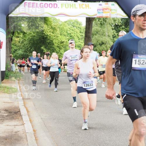 29.06.2025 - hella hamburg halbmarathon MichiJ http://msf.ph/oto/8379426 29.06.2025 10:46:06 Zwischen KM18-KM19 3181, 3425, 3983, 4502, 6208, 6997, 7259, 7287, 8089, 10703, 11158, 11159, 12378, 12406, 12633, 14355, 14567, 15240, 16160, 16341, 17017, 17176, 17931, 18467, 18716, 19246 meine-sportfotos.de