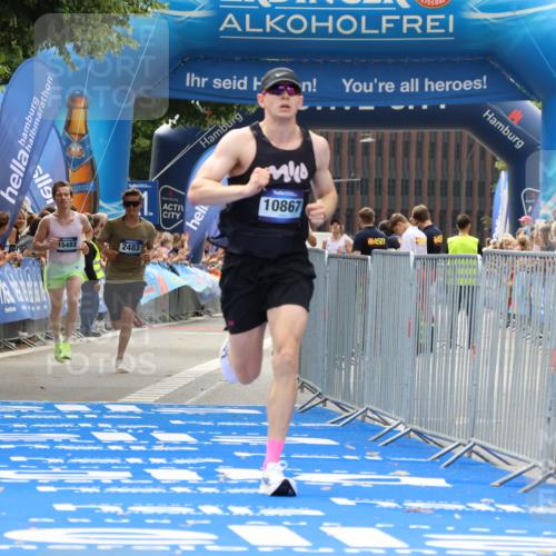 29.06.2025 - hella hamburg halbmarathon Strokosch-Dieckow http://msf.ph/oto/8379447 29.06.2025 10:24:57 Ziel 2483, 10867, 11078, 14836, 15483, 16361, 17752 meine-sportfotos.de