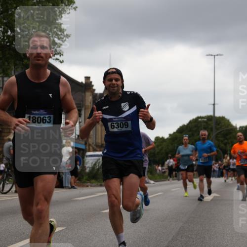 29.06.2025 - hella hamburg halbmarathon Yannick Fuchs http://msf.ph/oto/8379458 29.06.2025 10:54:39 20KM 1364, 1414, 1653, 1681, 2322, 2323, 2363, 6033, 6201, 6309, 6487, 6754, 6757, 7006, 7065, 7636, 8003, 8191, 8421, 8422, 8662, 8923, 9020, 9021, 10534, 10576, 11041, 11366, 11623, 11702, 11753, 11782, 11937, 12491, 13488, 13589, 14429, 15269, 17491, 17899, 17952, 18029, 18063, 19117, 19146, 19246 meine-sportfotos.de